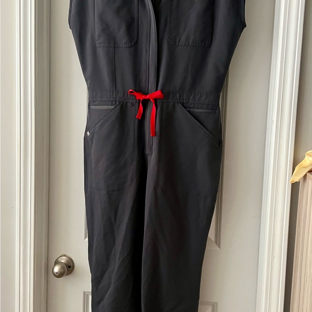 FIGS Scrubsuit in Charcoal size